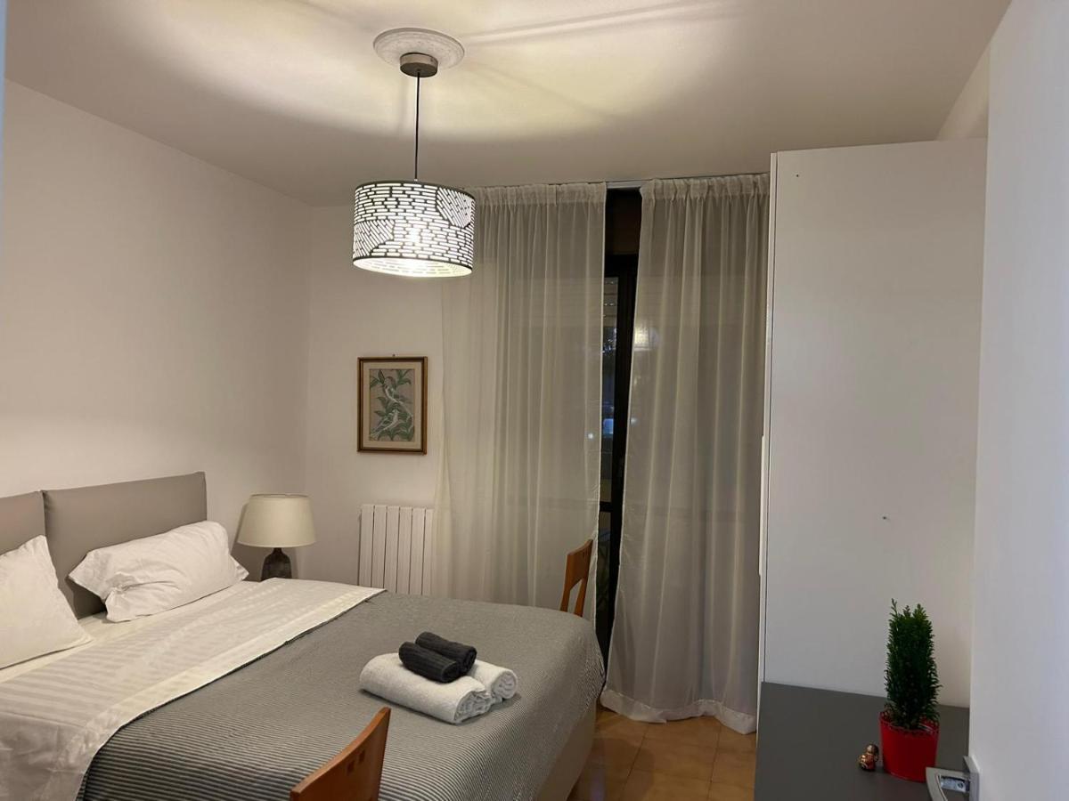 Casa Vacanze 1702, Con La Camera Matrimoniale Con Il Bagno Privato E Un Soggiorno Comune Milano Eksteriør billede
